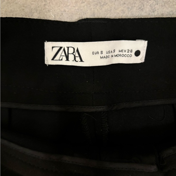 Black zara trousers (effortless pants style) Size S - Picture 2 of 2